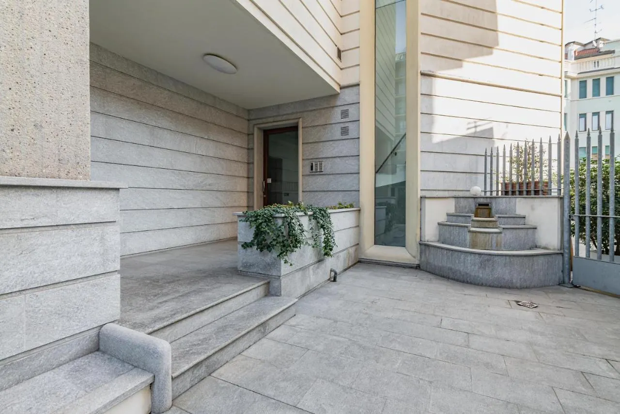 Easylife - Accogliente Bilocale Zona City Life Milan 0*,  Italy