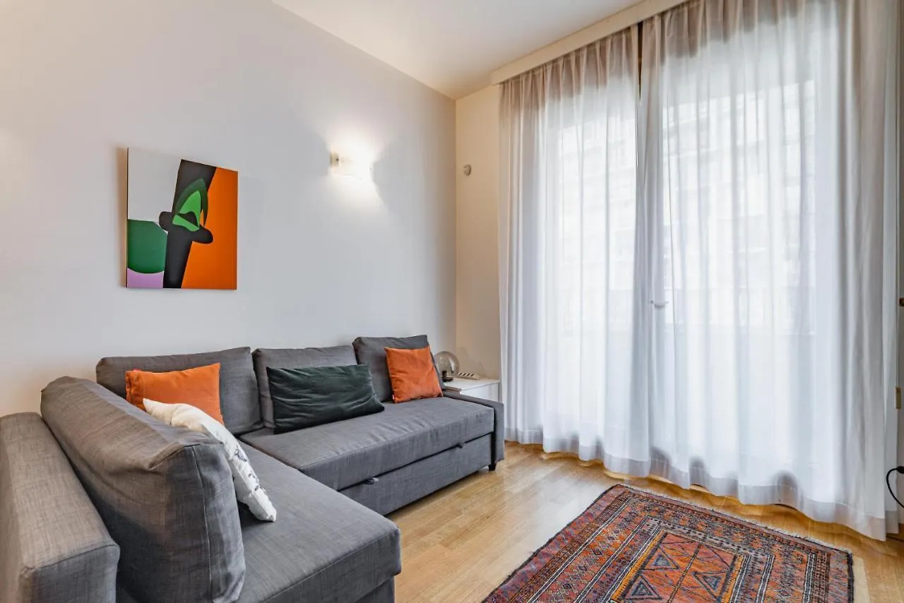 Apartment Easylife - Accogliente Bilocale Zona City Life Milan Italy