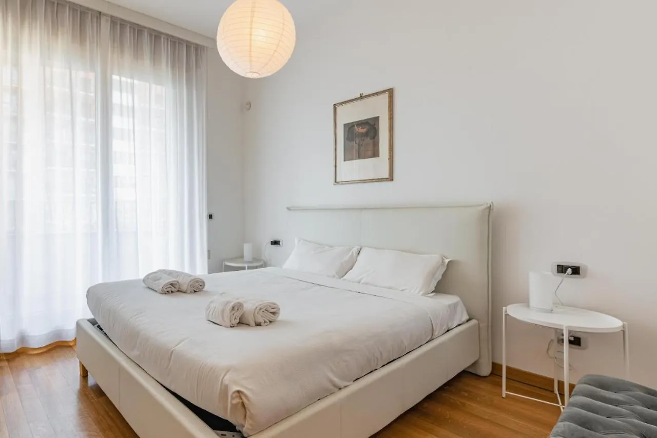 Easylife - Accogliente Bilocale Zona City Life Milan Italy